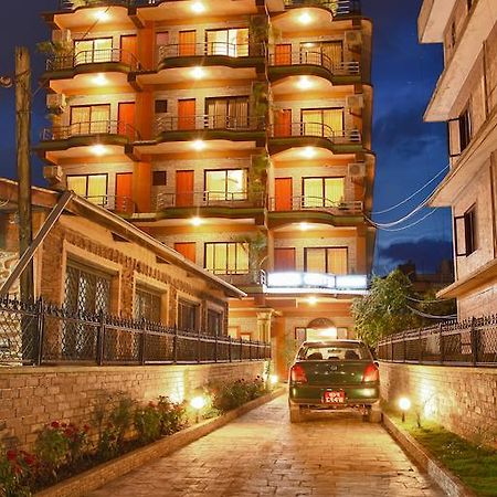 Hotel Crystal Palace Pokhara Exteriör bild